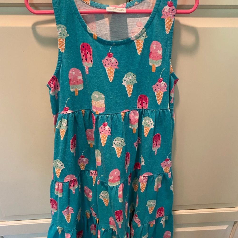 Girls dress
